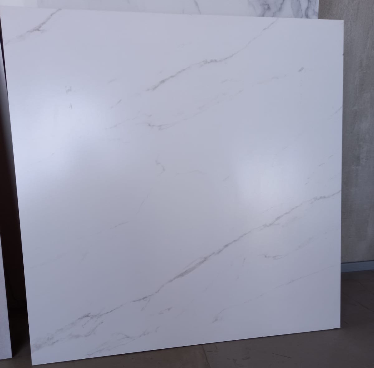 PORCELANICO CARRARA GOLD 75 X 75 SATINADO MARCA CEDASA